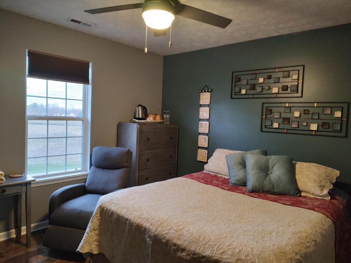 Indys Hidden Gem Apartment Indianapolis Bagian luar foto
