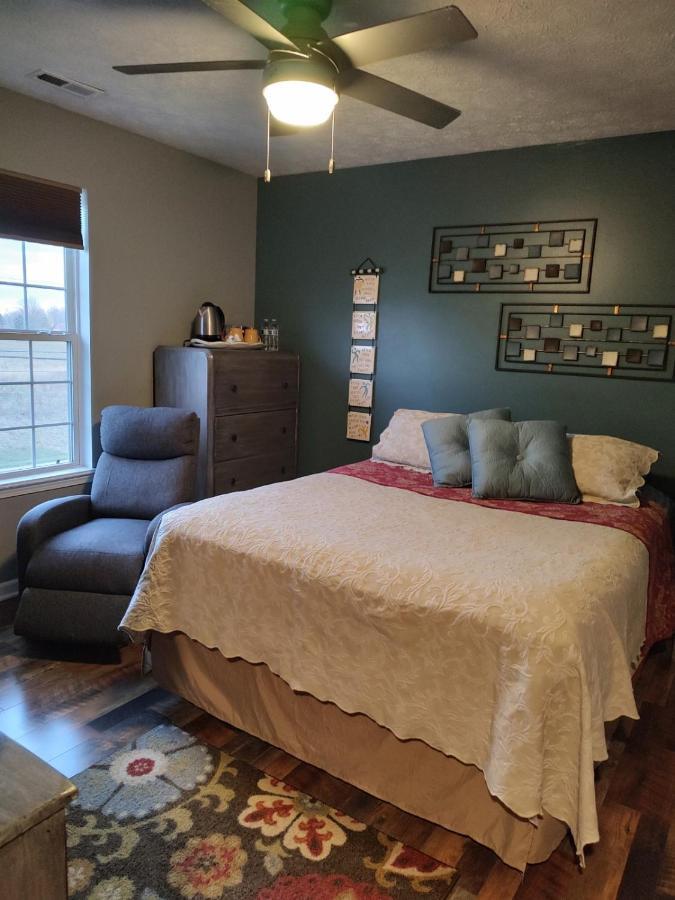 Indys Hidden Gem Apartment Indianapolis Bagian luar foto